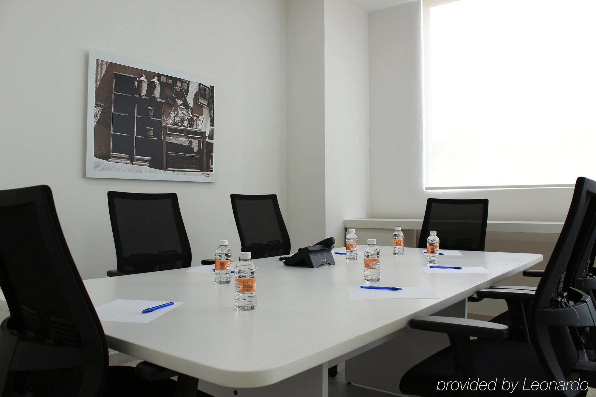 One Guadalajara Tapatio Hotell Tlaquepaque Business bild
